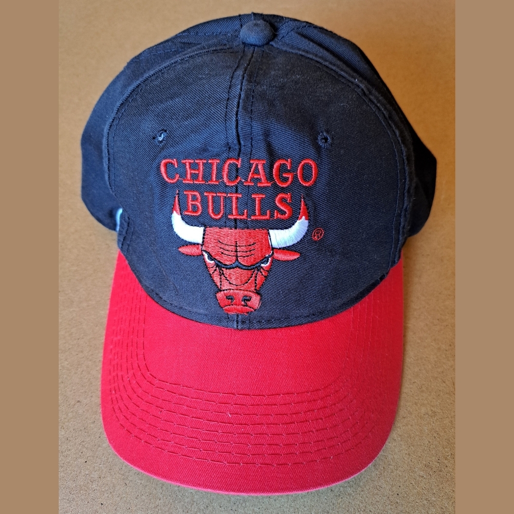Vintage 1993 Chicago Bulls Snapback Hat Cap Black Red NBA Product